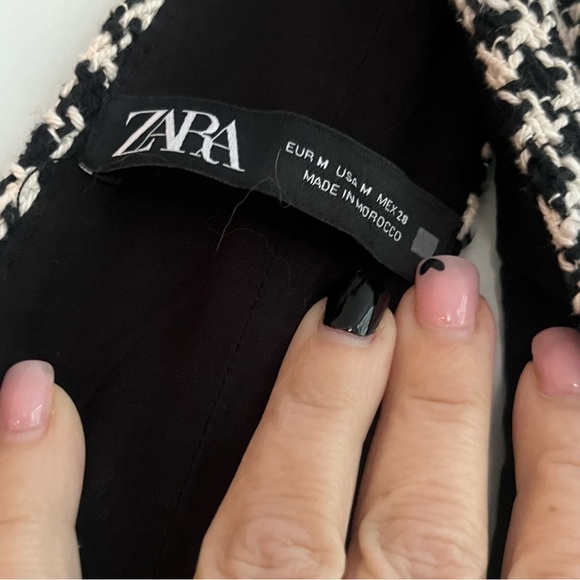 ZARA MIDI TWEED HERRINGBONE PINAFORE JUMPER DRESS BLACK WHITE BUTTONS MEDIUM - Picture 14 of 15